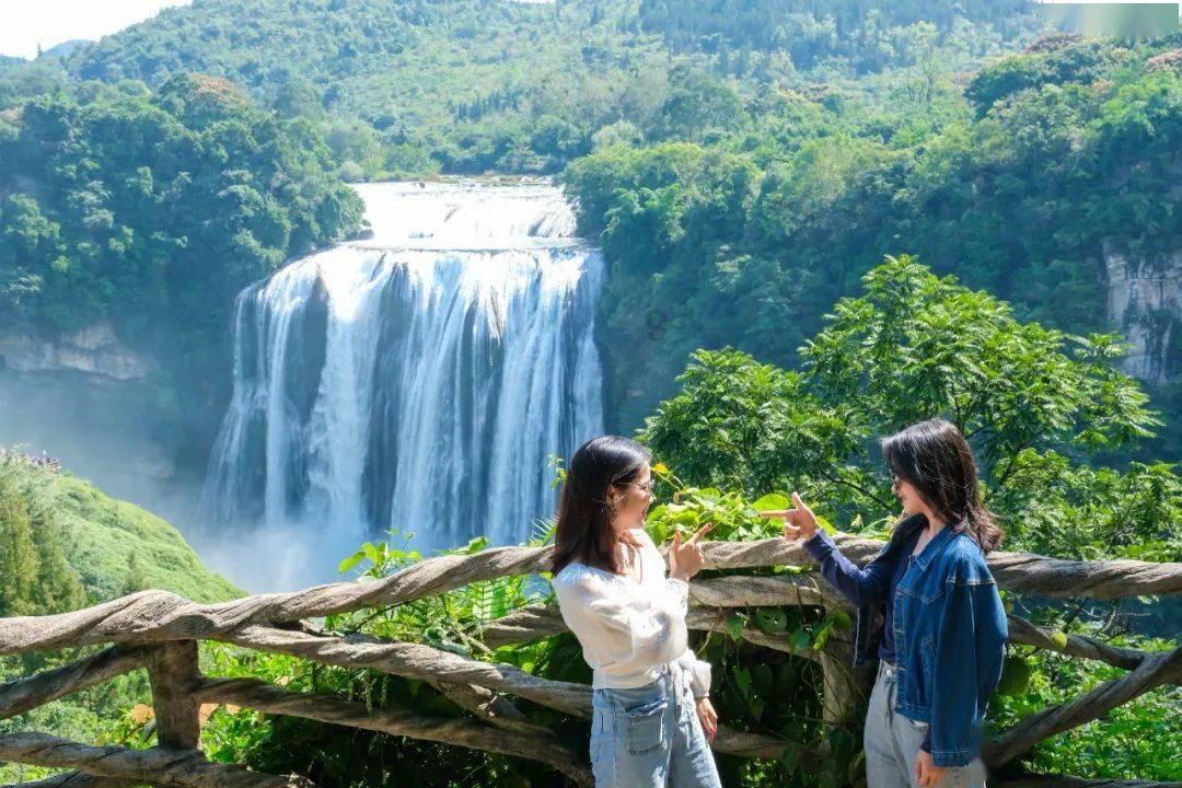 女生一个人报团旅行需要注意什么游戏画面