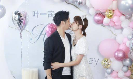 《狂飙》强哥并不厉害，他靠大嫂陈书婷起家的？游戏画面