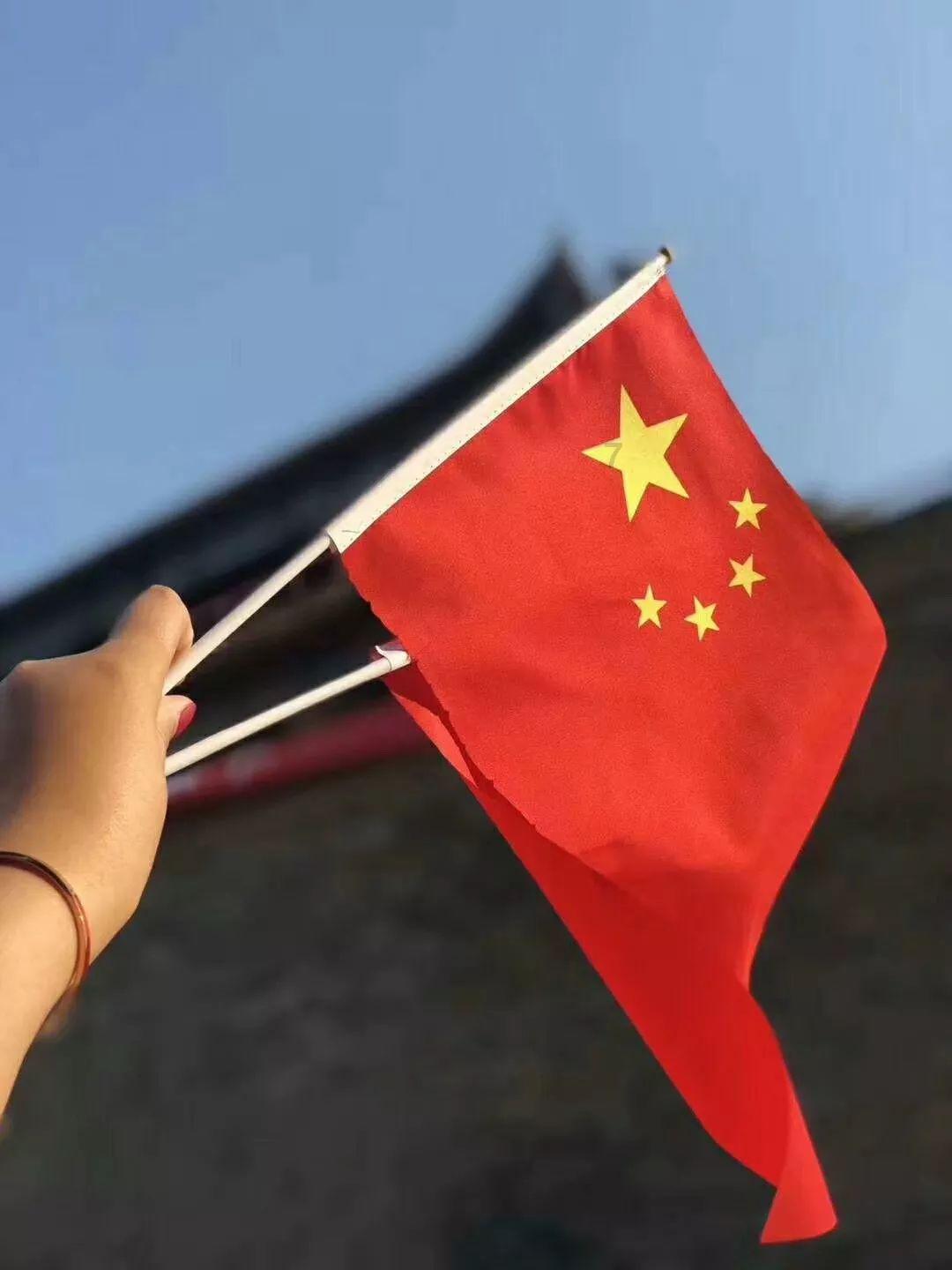 逃离废弃的建筑