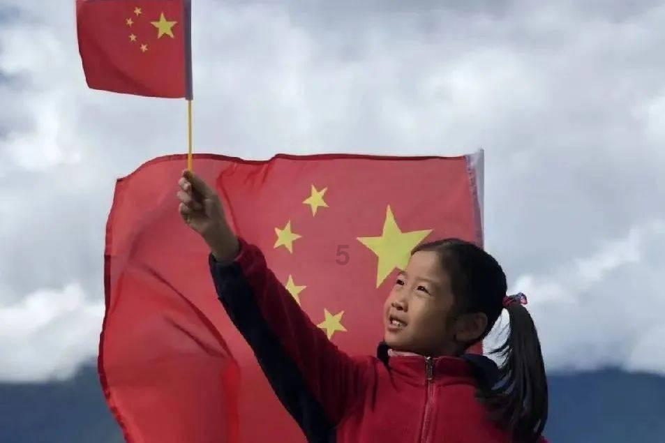 如果导致恐龙灭绝的小行星撞地球再来一次，人类会不会灭绝呢？为什么？游戏画面
