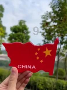 民警向门卫咆哮：你快走，这班我帮你上！这句话的背后有着怎样的感人故事？游戏画面