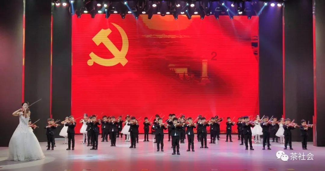 小猫钓鱼游戏龙王版有船