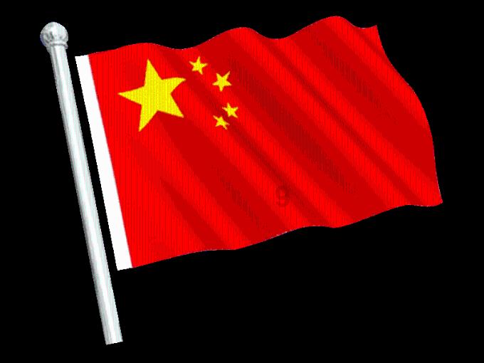 春天的小雨滴滴滴，里面的高兴的哗啦哗啦哗啦哗啦你推我挤是什么修辞手法？
