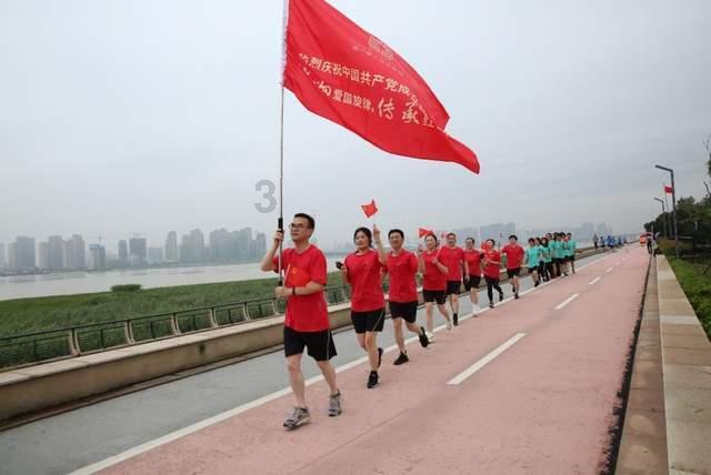 非法短信如何群发？“积分到期兑换”短信乱象调查