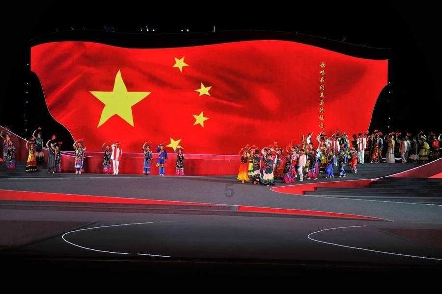 刘昊然为人民日报撰稿，谈表演创作，体制内的演员有多优秀？游戏画面
