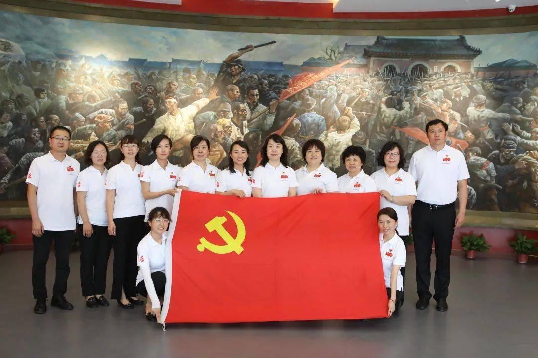 烟火人间乐开怀  2月2日小年夜邀您来看《快手一千零一夜·老铁联欢晚会》