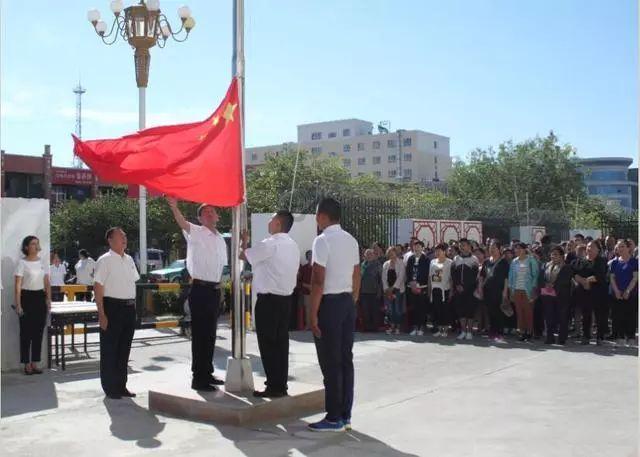 上海陈佩秋公益基金会发起这场募捐,关爱云南困境儿童