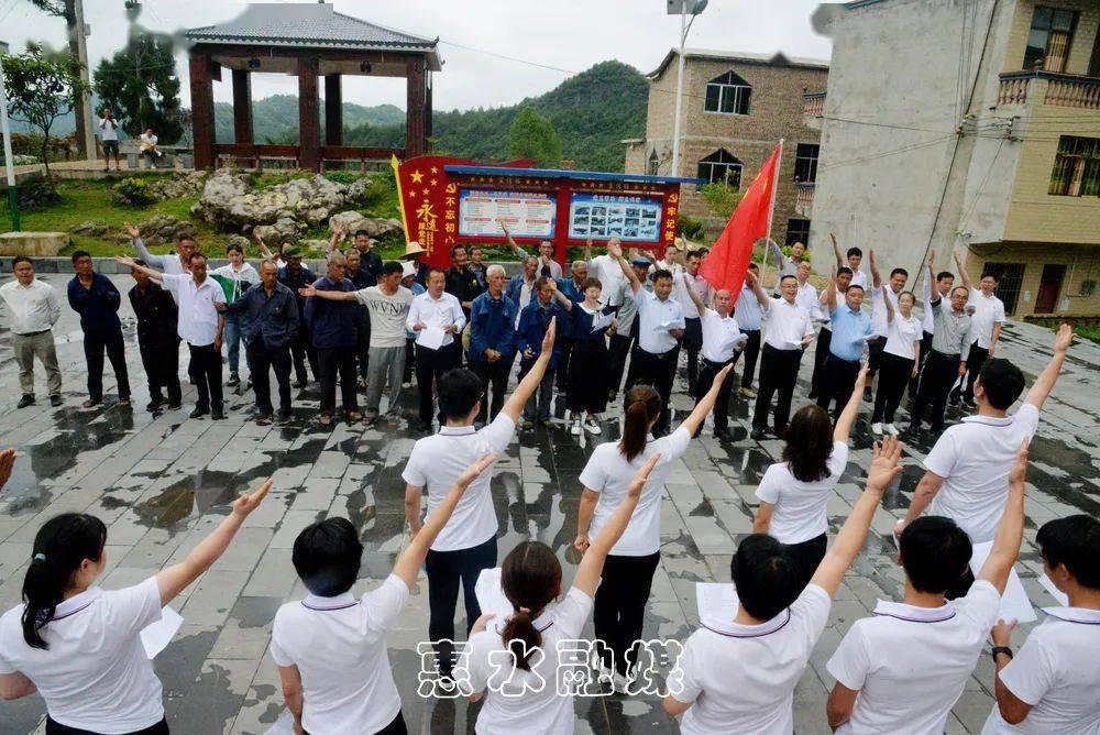 时尚发型女孩