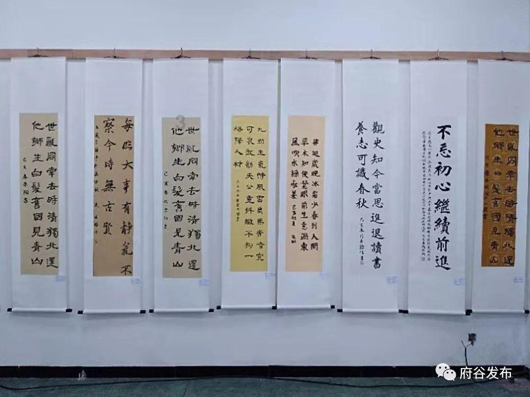 40岁唐嫣36岁赵丽颖同演时代女性，复古大波浪烈焰红唇，各不相同