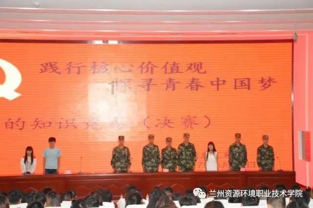 董宇辉年夜饭专场，高情商给黑粉上了一堂课，透露为人处世的原则