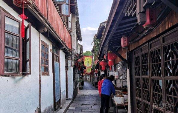 哥伦比亚山火持续一周:超2.5万公顷土地被烧焦 政府请求国际援助