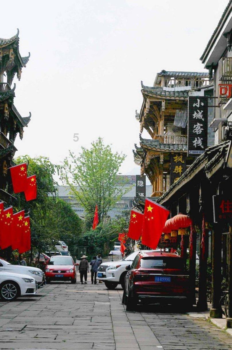 《三国演义》中的火烧战船:科学原理与文学想象的交融