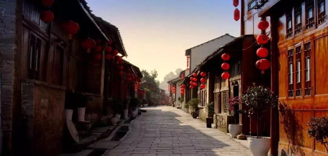 石家庄:铁警暖归途 乘警守护平安