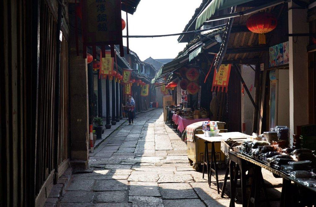 “整容脸”来祸害《庆余年2》?假鼻梁、胖头鱼脸,别辣观众眼睛