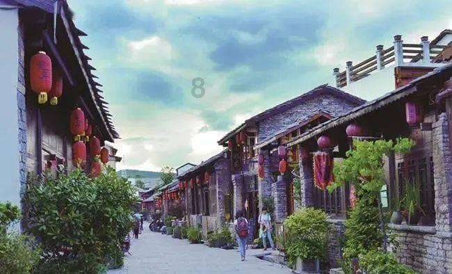 最后一个太监孙耀庭口述:夜晚伺候嫔妃时,鞋里头必须放一个苍耳