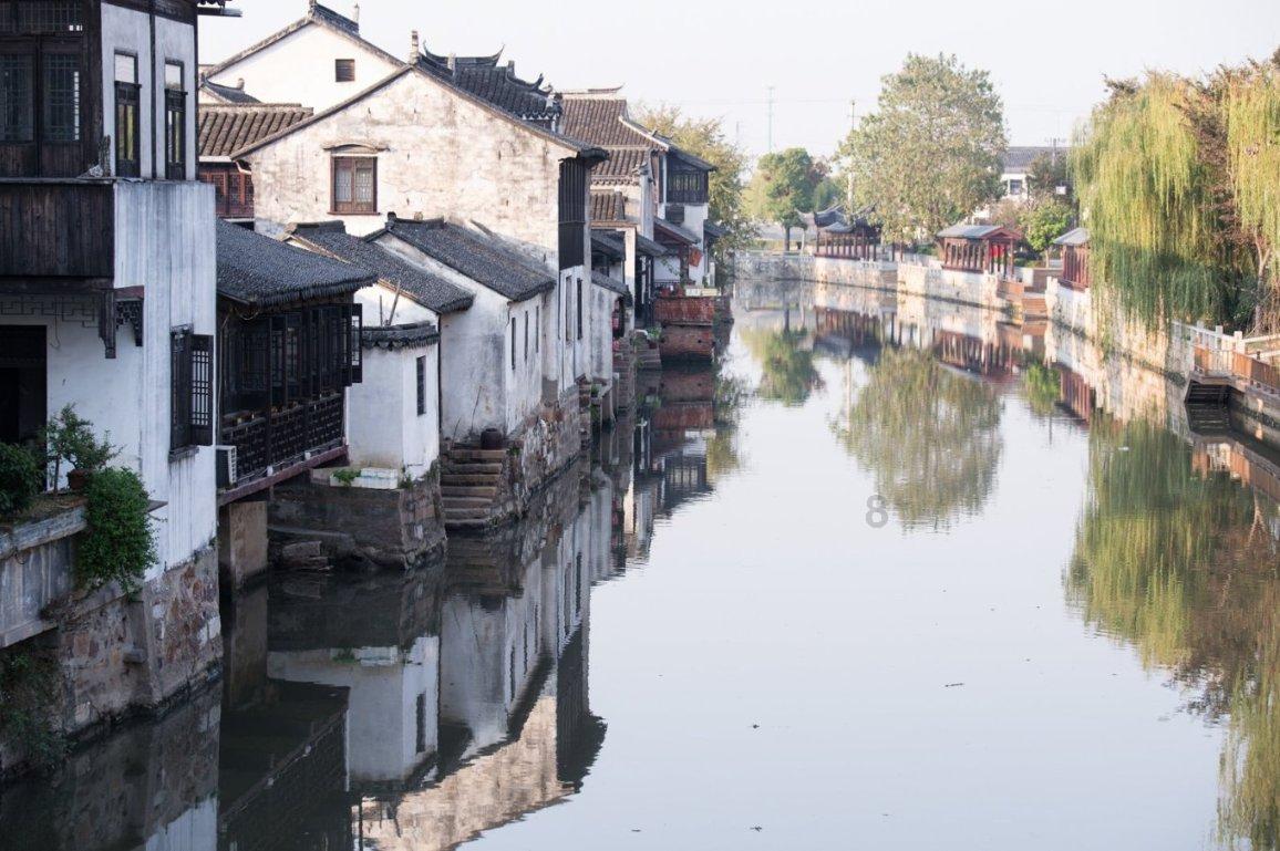 小镇惊魂