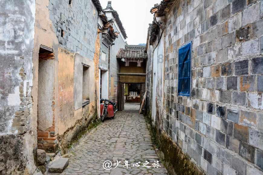 如何在团结奋斗中更好谱写中国式现代化新篇章？