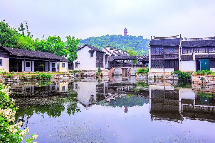 医生竟从浙江女子左肩挤出一条“牙膏”，这是什么病？游戏画面