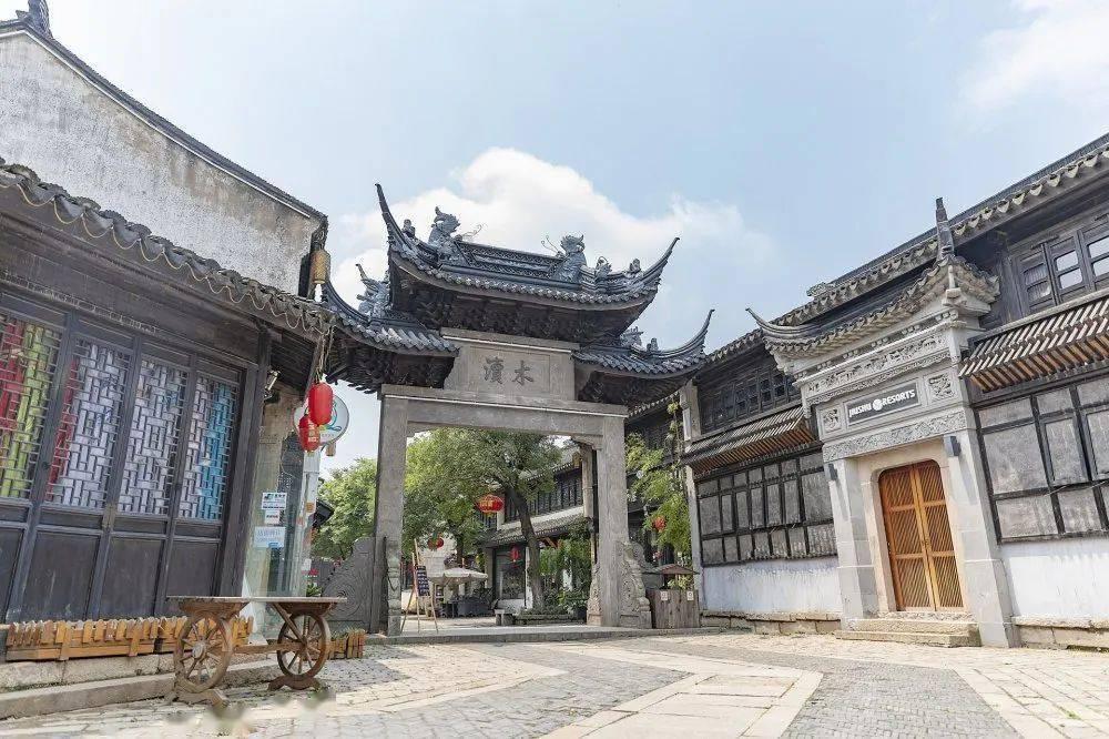 男子炫耀赃物称给警方上压力,要直播盗窃过程,被抓低头:现在我压力巨大