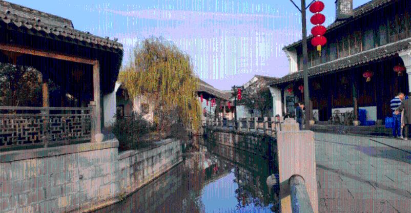 济南一酒店凌晨突发火灾4人遇难,亲历者母亲:有70多名考生住在酒店
