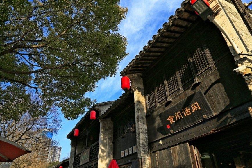 美国银行将向员工发放8亿美元的股票奖励以留住人才