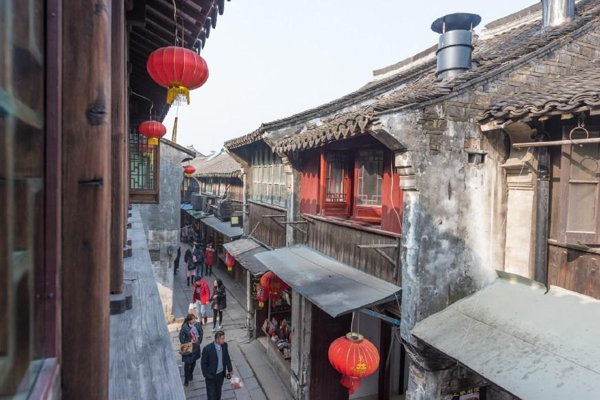 我们在一起八天了，冷战了两天了，我给他发微信对我也是爱理不理的怎么办？