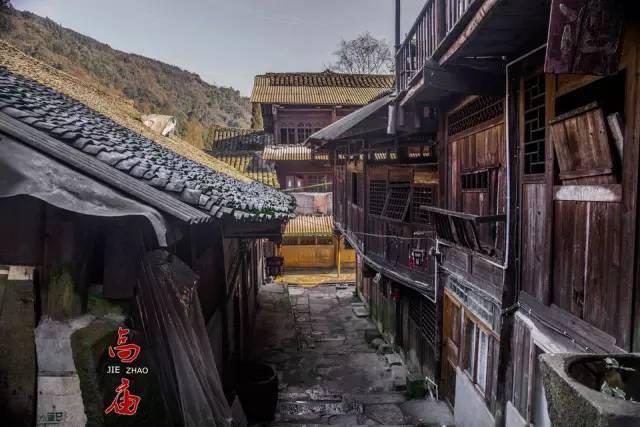 多家头部券商提示跨境ETF风险，交易所也对多只ETF异常交易从严认定